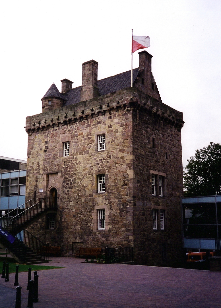 Photo of Merchiston Castle home of John Napier